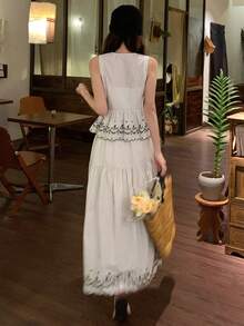 DAZY Women's V-Neck Sleeveless Open Front Lace Patchwork Striped Vest And Long Striped Skirt Two Pieces Vacation Set - Black and White - View 4