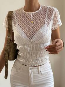 Livesso 女士半透明蕾丝圆领褶皱弹力设计短袖上衣 - 米色 - 查看 6