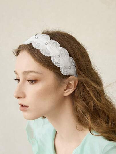 MOTF PREMIUM WHITE LACE GAUZE WITH DRILLED HEADBAND