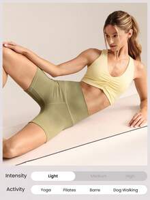 GLOWMODE Quần short biker FeatherFit™ Flex 6 inch với túi bên hông, thích hợp cho yoga và các hoạt động hàng ngày. - Màu xanh Ô liu - Xem 5