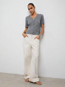 Maija Áo khoác cardigan nữ màu trơn cổ chữ V tay ngắn cài cúc phía trước, kiểu dáng thường ngày, có túi, thích hợp mặc mùa hè, đi nghỉ hè, dự tiệc, đi biển, đi chơi, nghỉ xuân. - Màu Xám nhạt - Xem 2