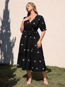Juhart Plus Size Women's V-Neck Ruched A-Line Ditsy Floral Casual Dress, Short Sleeve, Spring/Summer, Minimalist, Versatile, Vacation, Countryside Daily Dress Black Spring Dress Women's Floral Dress Black Vacation Dress Black Floral Dress Wrap Dresses Clothes For Ladies Woman Dress  Spring Summer Picks Mother's Day Outfit - Black - View 5