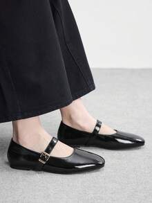 CUCCOO BIZCHIC 简约大方时尚百搭休闲通勤女式平底鞋 - 靜夜黑色 - 查看 5