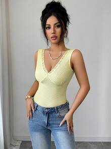 Rafferiza Débardeur élégant, délicat et sexy pour sortie en extérieur, en tricot texturé avec patchwork en dentelle, de couleur jaune clair, pour le printemps/été - Jaune citron - Voir 6