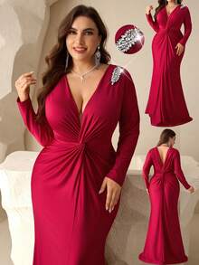 Coutiva Vestido de noite formal plus size com decote em V profundo e mangas compridas, adornado com strass (altamente bordado). - Borgonha - Ver 2