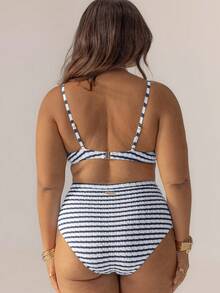 Striped High-Waisted Underwire Bikini Set With Swim Bag, Perfect For Vacations And The 4th Of July, For Summer Outfits And Beach Days - Navy Blue - View 2