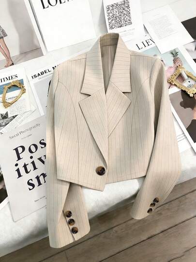 Franclia Women's Casual Commuter Striped Short Blazer