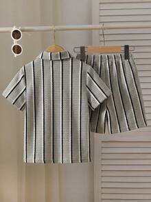 SHEIN Streecool Kids Bộ 2 món áo sơ mi và quần short dệt kim kẻ sọc cho bé trai - Nhiều màu - Xem 2