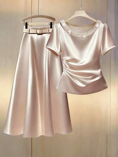 Franclia 2026春夏女士优雅缎面亮面舞会及日常穿着长款连衣裙，腰部褶皱设计，珍珠领装饰短袖上衣两件套