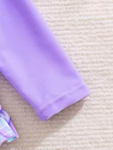 Cozy Pixies Traje de baño de una pieza con estampado de escamas de sirena, mangas raglán y volantes para bebé niña - Rosa - Ver 3