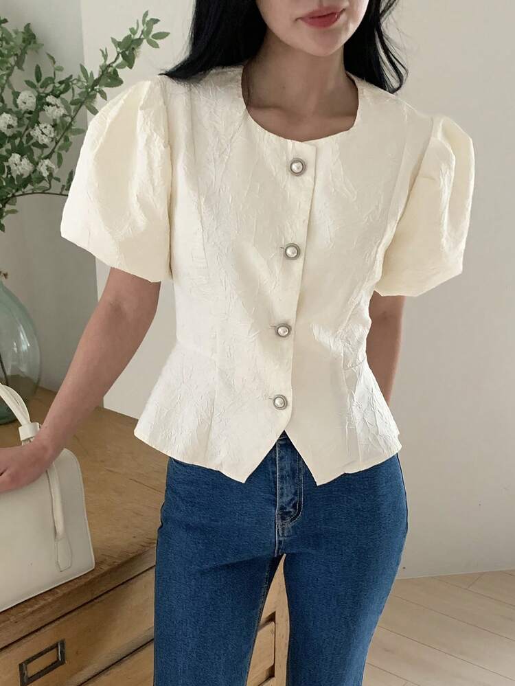 Women's Textured Round Neck Short Sleeve Fitted Shirt In White Summer