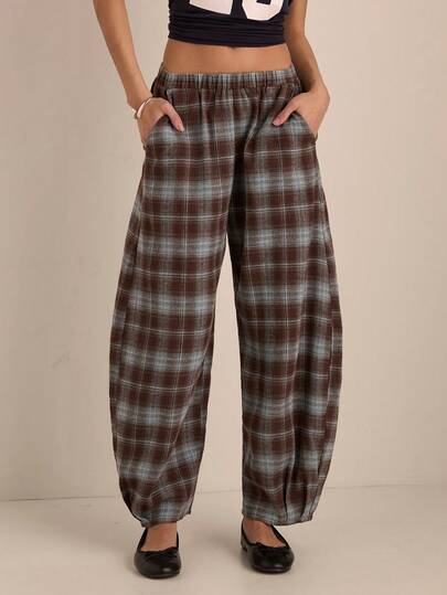 Easelle Women's Casual Plaid Woven Low-Rise Flared Trousers, Cool Curved Long Trousers With Retro Plaid Pattern.