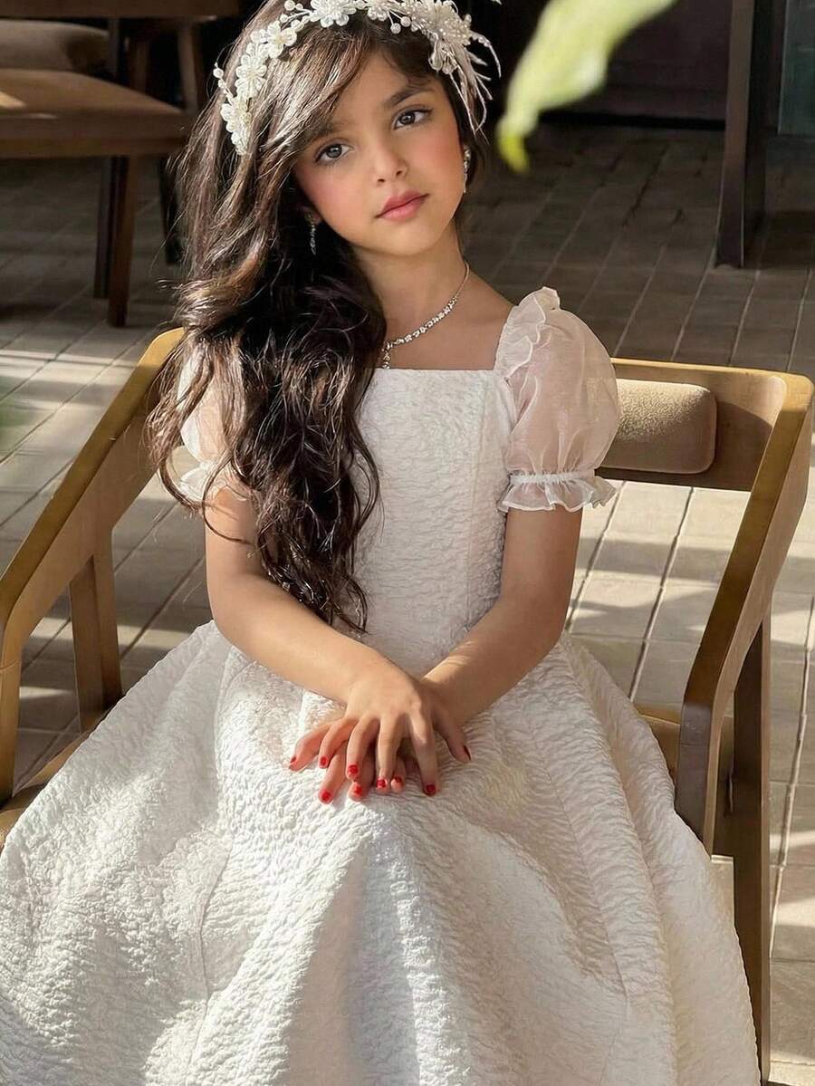 SHEIN 少女优雅奢华拼接白色方领网纱荷叶边泡泡袖花卉提花面料长裙，优雅派对礼服，婚礼季派对礼服，花童礼服 - 白色 - 查看 1