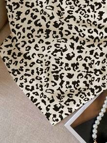 Resyla Women's Leopard Print Pattern Crew Neck Fitted T-Shirt, Versatile For Spring/Summer - Multicolor - View 3