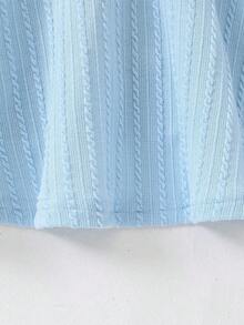 SHEIN 2026春夏新款，少女休闲时尚浅蓝色polo衫连衣裙，白色纯色领子，白色纽扣，白色爱心刺绣图案，半开襟短袖收腰连衣裙，适合年轻女孩，韩版简约优雅，学院风，适合日常上学、外出、度假、派对、节日、夏季穿着。优雅派对连衣裙。柔软舒适连衣裙。 - 藍白色 - 查看 7