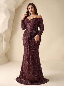 Coutiva 这款优雅的亮片露肩长袖正式晚礼服，采用鱼尾式褶裥裙摆设计，适合婚礼宾客、毕业典礼及其他社交场合穿着。也可用作舞会礼服或初次亮相礼服。 - 酒紅色 - 查看 5