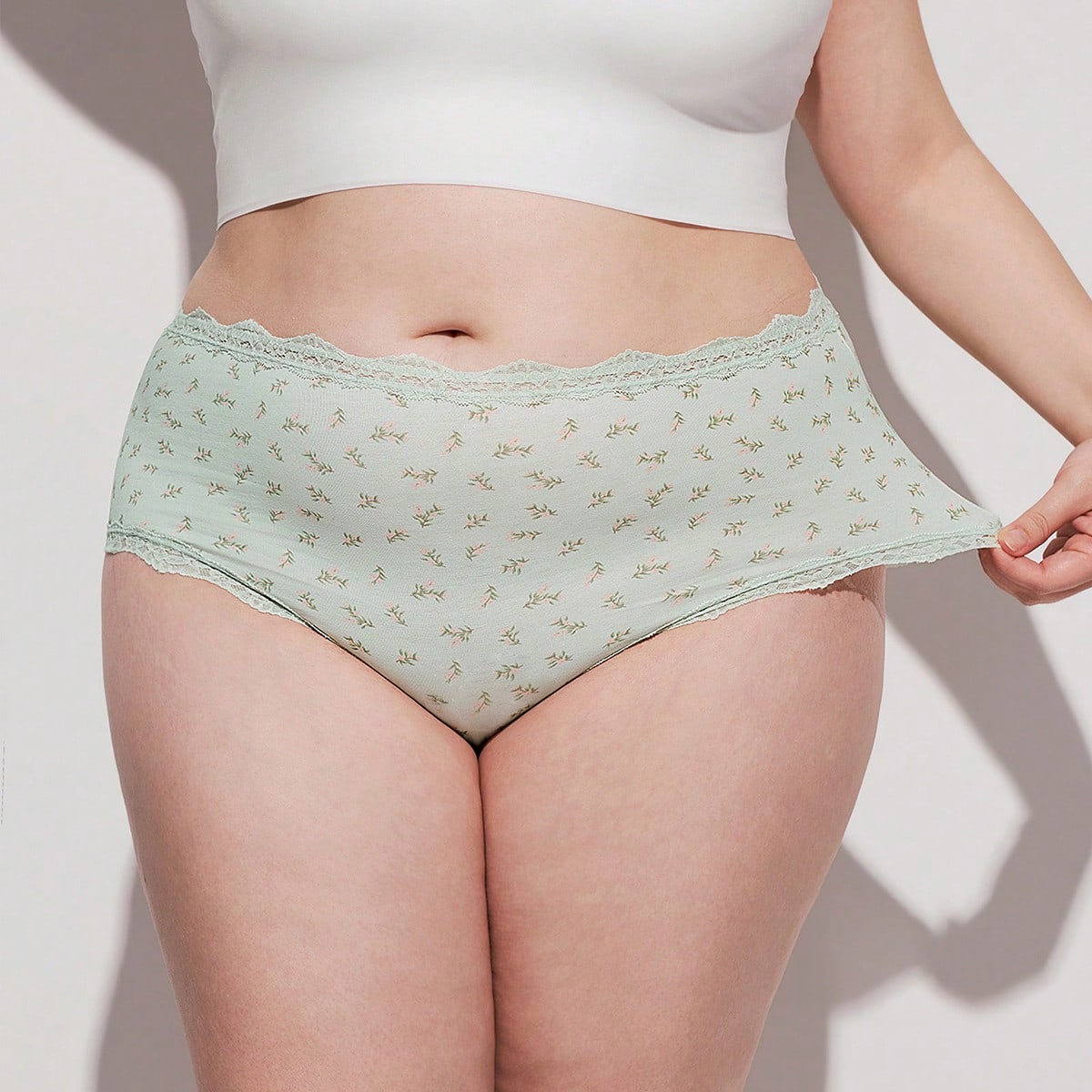 Paquete de 3 bragas básicas de algodón con cintura alta y encaje para mujer talla grande - Estampado floral con ribete de encaje - Verde
