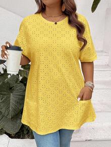SHEIN LUNE Áo thun nữ cỡ lớn thêu họa tiết nhuộm tie-dye hai túi dáng rộng thoải mái, thích hợp mặc mùa xuân, mùa hè, lễ Phục sinh, phong cách miền Tây, toàn màu trắng, thích hợp mặc ở sân bay, áo mùa hè dễ thương kiểu Kawaii - Màu vàng - Xem 1