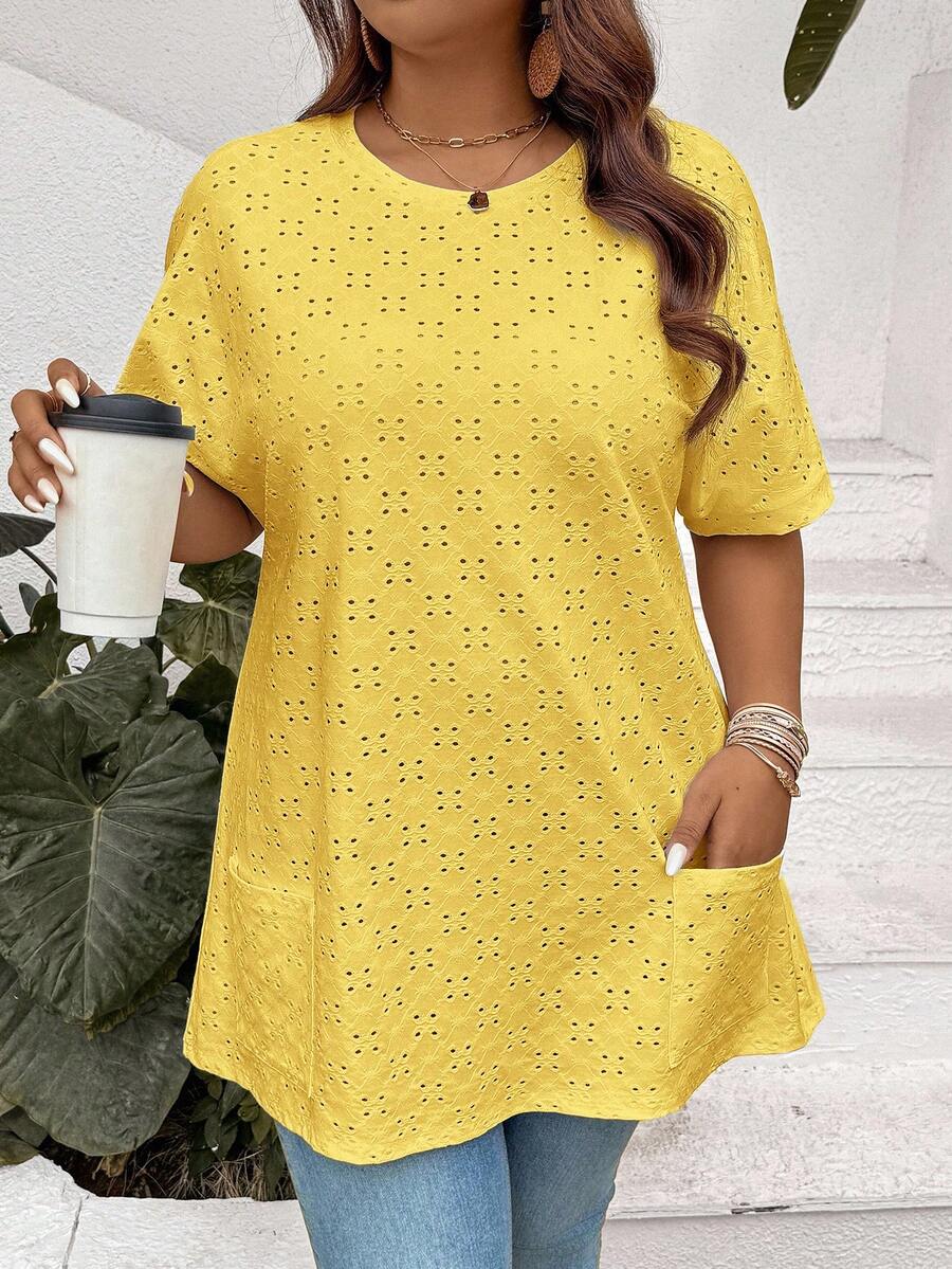SHEIN LUNE Áo thun nữ cỡ lớn thêu họa tiết nhuộm tie-dye hai túi dáng rộng thoải mái, thích hợp mặc mùa xuân, mùa hè, lễ Phục sinh, phong cách miền Tây, toàn màu trắng, thích hợp mặc ở sân bay, áo mùa hè dễ thương kiểu Kawaii - Màu vàng - Xem 1