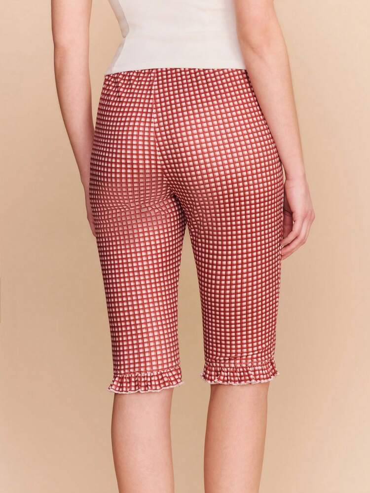 Low-Rise Black Jacquard Knit Capri Pants With White Floral Pattern And Ruffle Details Cute Style Spring Summer Vacation French Style Parisian Style Red Checkered Shorts Red Gingham Shorts