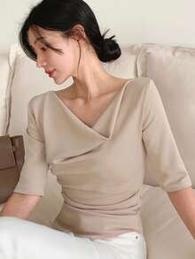 DAZY T-shirt d'été à col plongeant, taille cintrée, ourlet asymétrique et dos nu avec nœud pour femmes - Nude - Voir 8