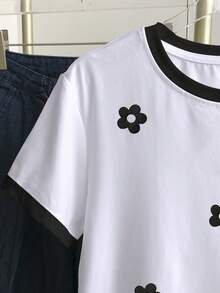 Resyla Women's Colorblock Floral Print Round Neck Casual Everyday Short Sleeve T-Shirt - White - View 4