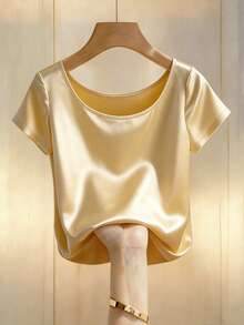 Franclia 时尚简约纯色缎面圆领短袖T恤，别致优雅，尽显高贵气质。适合春夏新款、毕业季穿着，也可作为时尚休闲通勤装、商务办公装、百搭时尚日常休闲装以及都市教师职业装。 - 黃色 - 查看 1