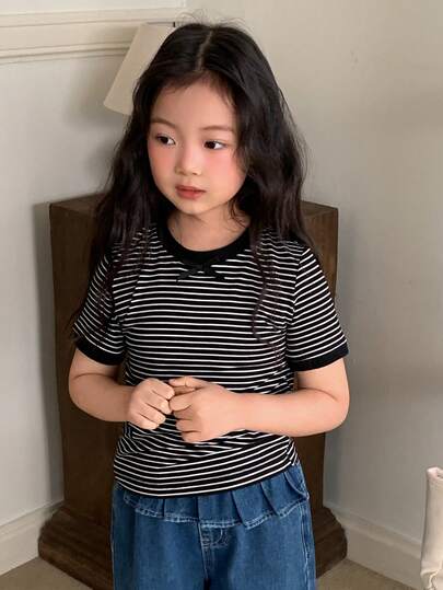 DAZY Girls (Small) Round Neck Striped Short Sleeve Casual T-Shirt, Fall