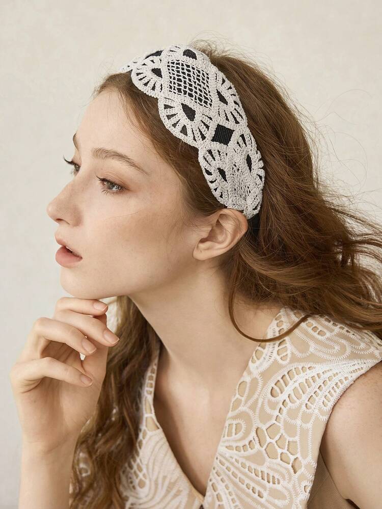 화이트 레이스 할로우 와이드 브림 헤드밴드