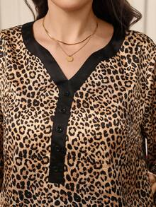 EMERY ROSE Plus Size Women's Leopard Print Blouse,Beige Autumn Elegant Everyday Button Decor V-Neck Tops,Animal Print Contrast Color Commuting Work Tunic Blouses - Multicolor - View 4