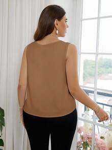 SHEIN Privé Áo kiểu dáng thanh lịch, cổ khoét sâu, không tay, ôm sát, cỡ lớn, thích hợp cho tiệc tùng và hẹn hò, mùa xuân/hè. - Lạc đà - Xem 2