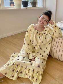Dazy Plus Cute Cartoon Bear Pattern Floral Loose Fit Dolman Sleeve Nightgown - Yellow - View 5