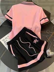 Resyla 女款時尚休閒黑白拼色 Logo Polo 領短袖上衣 + 休閒短褲套裝 - 粉色 - 查看 2