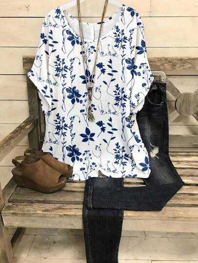 EMERY ROSE Plus Size Women Casual Floral & Plant Print Round Neck Batwing Sleeve Top, Blue & White Leaf Print Shirt Dress, Spring/Summer Outfit, Women Spring/Summer Blouse, Outdoor Wear, Plus Size Shirt Top