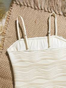 SHEIN 少女纹理面料吊带背心上衣和三角泳裤比基尼套装，适合海滩、泳池、休闲度假、春夏穿着 - 杏色 - 查看 10