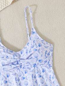 SHEIN 少女两件式泳衣，可爱蓝色贝壳和海星印花针织面料，可调节肩带露脐上衣搭配荷叶边裙摆，时尚休闲优雅，适合游泳、夏季度假、海滩、泳池派对等场合。 - 藍色 - 查看 5