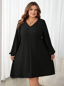 SHEIN CURVE+ Đầm ngắn tay dài cổ chữ V màu nâu, chất liệu dệt kim mềm mại, cỡ lớn dành cho nữ, thích hợp cho mùa thu đông. - màu đen - Xem 7