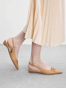 CUCCOO BIZCHIC Giày nữ mùa xuân hè 2026 mới, họa tiết lá cọ, khóa vuông bằng kim loại, mũi nhọn, quai hậu, đế bằng, giày công sở đa năng. - Lạc đà - Xem 3