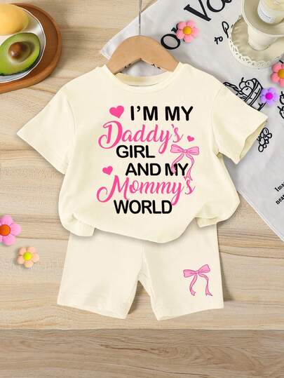 一套女婴休闲可爱甜美趣味字母蝴蝶结标语印花圆领短袖T恤短裤套装，秋冬季；一套女婴休闲可爱甜美趣味字母蝴蝶结标语印花圆领短袖T恤短裤套装，春夏