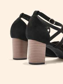 CUCCOO BASICS Giày nữ có khóa trang trí, mũi nhọn, gót chunky, quai ngang mắt cá chân, màu đen, thích hợp cho mùa hè, lễ tốt nghiệp, dạ hội, du lịch, nghỉ hè, giày cao gót thanh lịch, giày mùa xuân, lễ Phục sinh, Giáng sinh. - Màu đen 1 - Xem 4