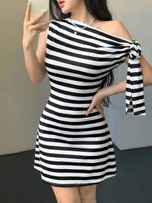 Vestido corto asimétrico con nudo en la cintura para mujer - Blanco y Negro - Ver 4