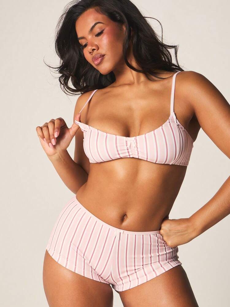 MISSGUIDED Striped Boxer Short Bra Set Two Piece Underwear Balconette Lingerie Collection Comfortable Everyday Intimate Apparel Matching Set Adjustable Straps