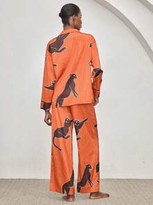 Ocili 女士缎面柔软舒适宽松翻领贝壳纽扣长袖睡衣套装 - 珊瑚橙 - 查看 3