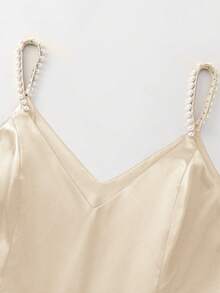 Franclia 女士优雅浪漫泡泡装饰吊带短款缎面酒红色连衣裙，春夏款 - 香檳色 - 查看 4