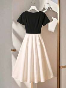 Lyxana Color Block Cutout Neck Short Sleeve Elegant Minimalist Summer Dress - Apricot - View 2