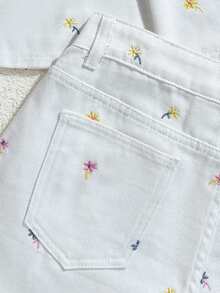 Soleia 女士碎花无袖休闲背心牛仔短裤套装，夏季女装，春季女装，复活节套装，节日女装，沙滩女装，毕业套装，优雅女装，休闲女装，度假女装，夏季假日女装，度假套装，沙滩度假女装，白色套装，女士白色无袖刺绣背心短裤套装，夏季休闲装 - 白色 - 查看 3