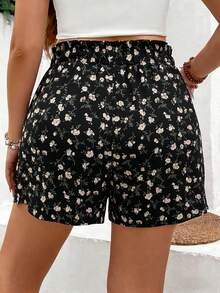 Breezaya Quần short nữ thanh lịch, thoải mái, họa tiết hoa, xếp ly ở eo. - màu đen - Xem 2