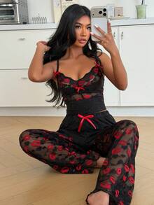 SHEIN 女士性感红唇蕾丝拼接V领吊带背心和长裤睡衣套装 - 黑色 - 查看 4