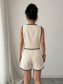 Selianne Bộ trang phục thanh lịch dành cho nữ, gồm áo blazer không tay dáng ôm màu kaki và đen giả vải lanh, kết hợp cùng quần short dáng ôm màu kaki có túi, thích hợp cho kỳ nghỉ. - Màu Khaki - Xem 2