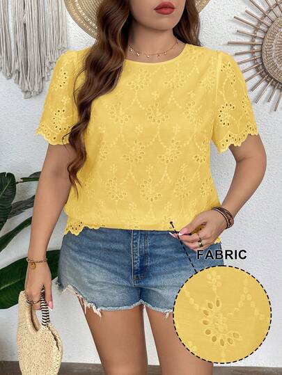 SHEIN LUNE Blusa de verano de manga corta con cuello redondo, bordado de ojal y talla grande para mujer